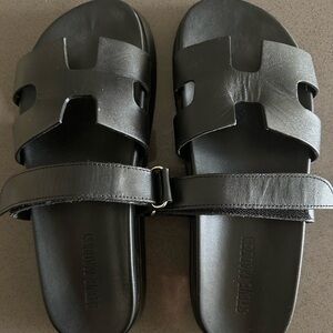 Black Slide Sandals - Steve Madden - MAYVEN BLACK LEATHER size 8.5